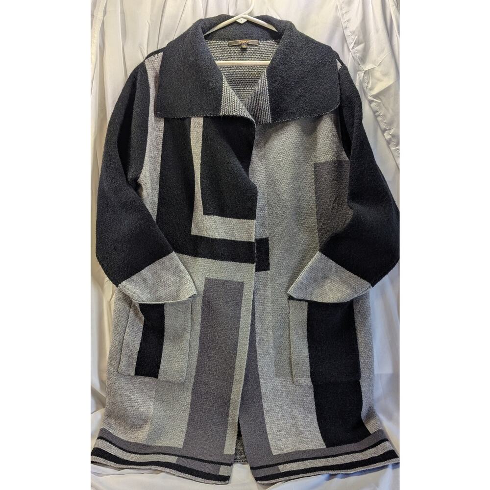 Max Studio Black w/gray Geometric Pattern Long Cardigan Size L